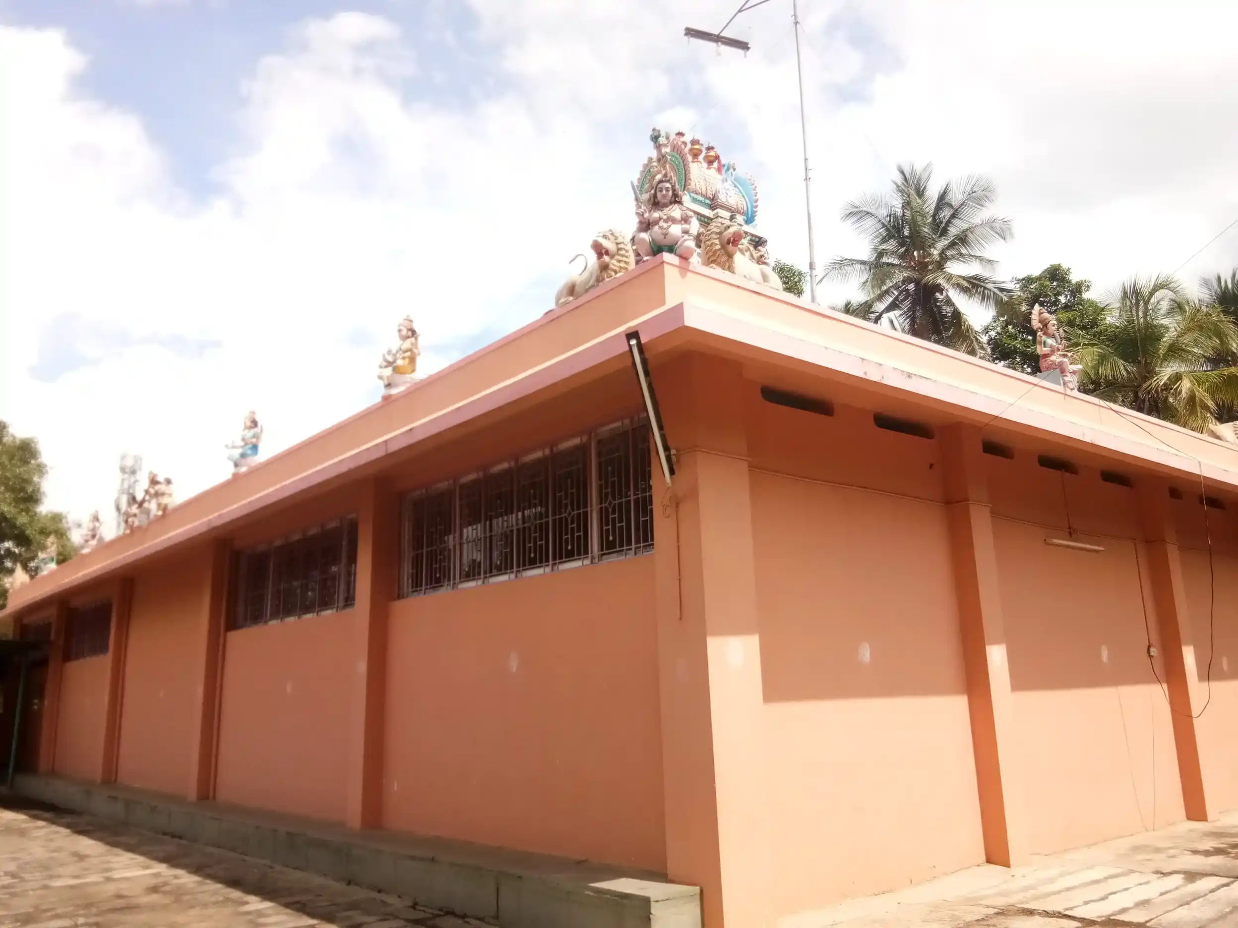 Arulmigu Kariakaliamman Temple, Thennamanallur, Thenammanallur - 641109 அருள்மிகு கரியகாளியம்மன் திருக்கோயில், தென்னமநல்லுர், Thenammanallur - 641109, Coimbatore - Ancient Temple Architecture and History Image 4