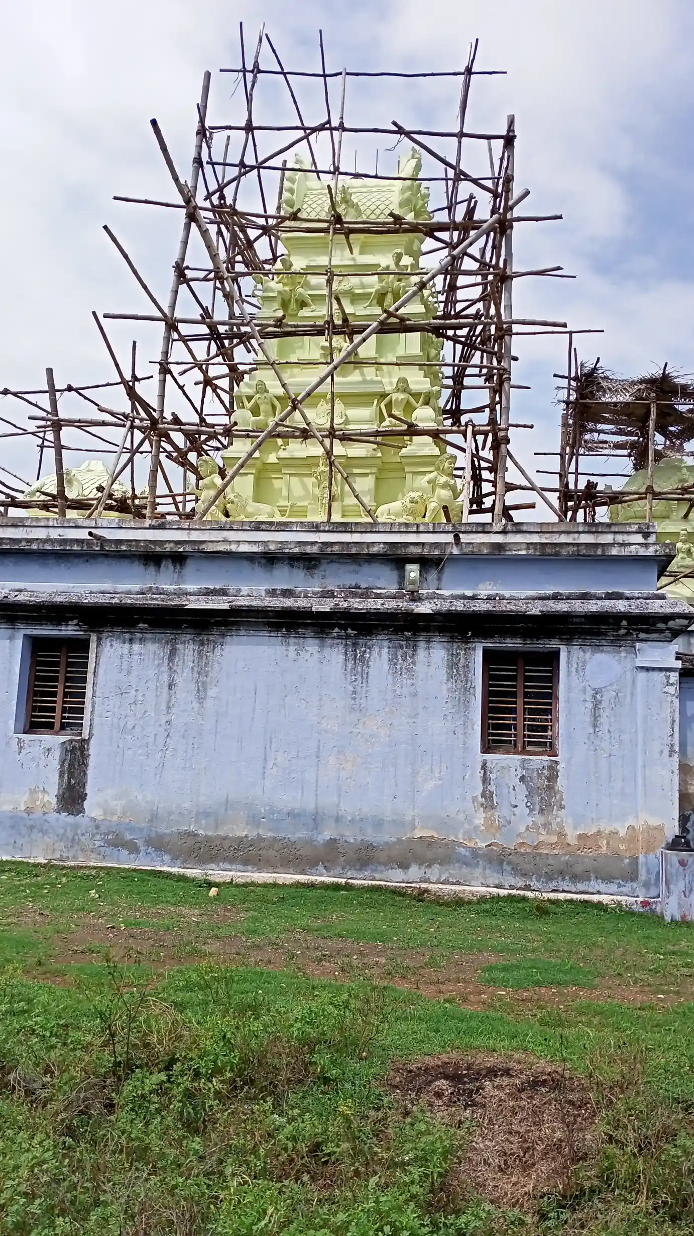 Arulmigu Kariamariamman Temple, Bellathy - 641104 அருள்மிகு கரியமாரியம்மன் திருக்கோயில், Mettupalayam - 641104, Coimbatore - Ancient Temple Architecture and History Image 5