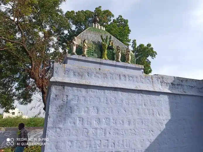 Arulmigu Kariaperumal Temple, Chettipatty, Arasiramani Bit.1 - 637104 அருள்மிகு கரிய பெருமாள் திருக்கோயில், Chettipatty, Arasiramani Bit.1 - 637104, Salem - Ancient Temple Architecture and History Image 3