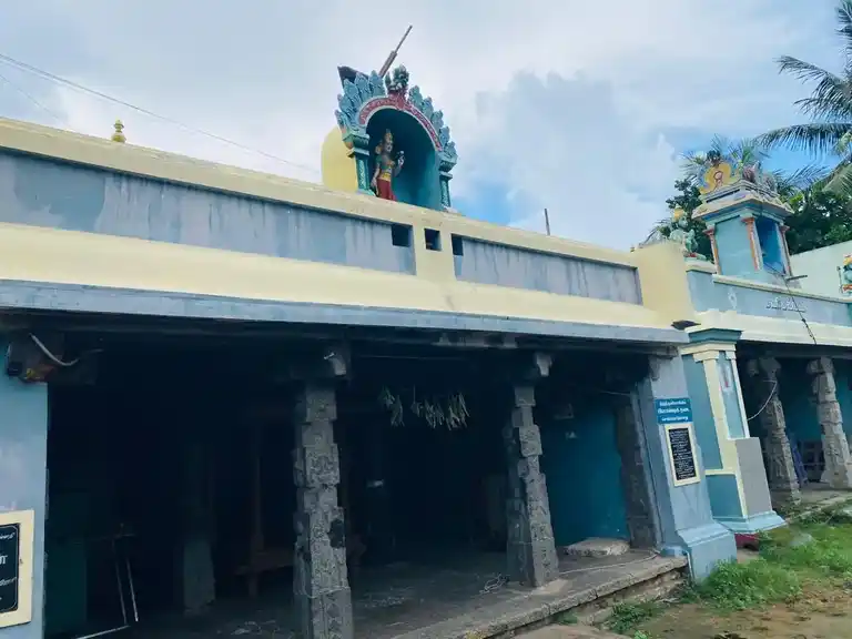 Arulmigu Karikrishna Perumal Temple, Thiruvayarpadi - 601204 அருள்மிகு கரிகிருஷ்ணப்பெருமாள் திருக்கோயில், திருவாயர்பாடி - 601204, Tiruvallur - Ancient Temple Architecture and History Image 4