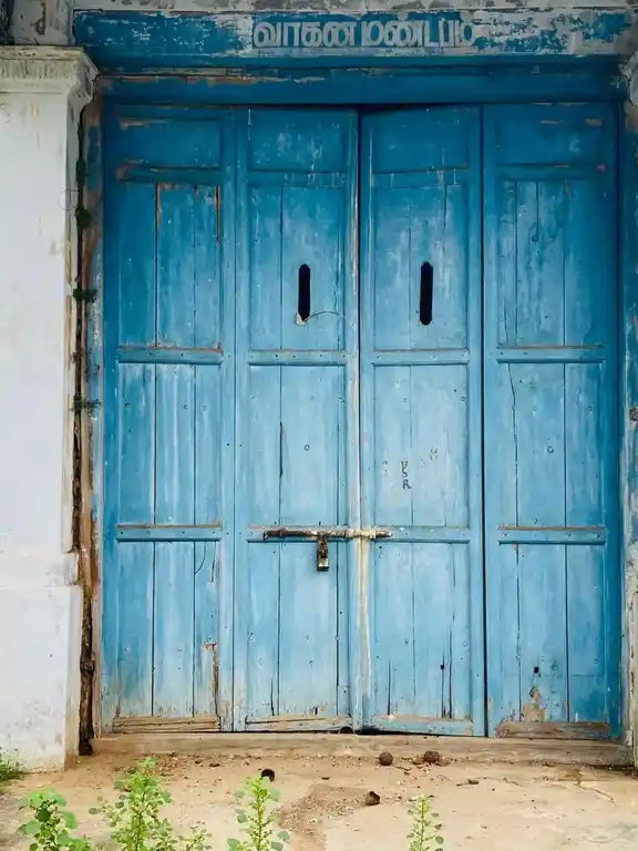 Arulmigu Karikrishna Perumal Temple, Thiruvayarpadi - 601204 அருள்மிகு கரிகிருஷ்ணப்பெருமாள் திருக்கோயில், திருவாயர்பாடி - 601204, Tiruvallur - Ancient Temple Architecture and History Image 6