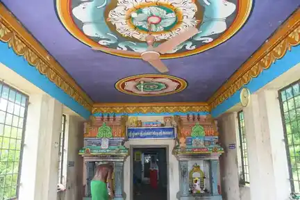 Arulmigu Karimelazhagar Ayyanar Temple, Karunguilnaathanpettai - 609003 அருள்மிகு கரிமேல் அழகர் அய்யனார் திருக்கோயில், கருங்குயில்நாதன்பேட்டை - 609003, Mayiladuthurai - Ancient Temple Architecture and History Image 2