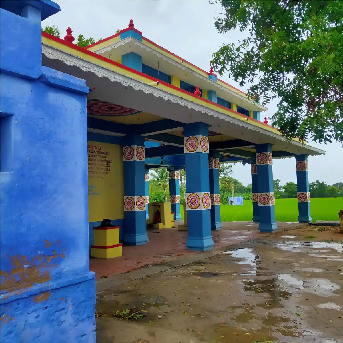 Arulmigu Karisoolntha Nangai Amman Temple, Karisoolnthamangalam - 627453 அருள்மிகு கரிசூழ்ந்தநங்கையம்மன் திருக்கோயில், கரிசூழ்ந்தமங்கலம் - 627453, Tirunelveli - Ancient Temple Architecture and History Image 2