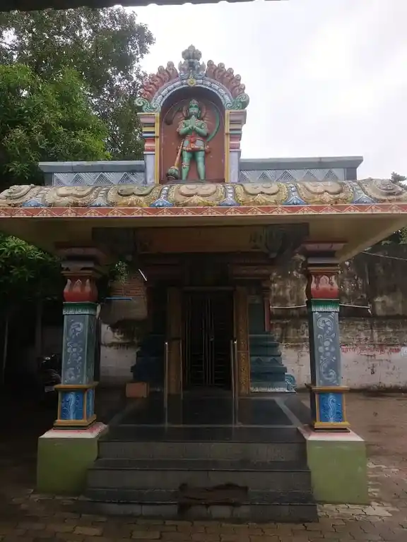 Arulmigu Karivaradaraja Perumal Temple, Nerkundram, Chennai - 600107 அருள்மிகு கரிவரதராஜ பெருமாள் திருக்கோயில், நெற்குன்றம், சென்னை - 600107, Chennai - Ancient Temple Architecture and History Image 2