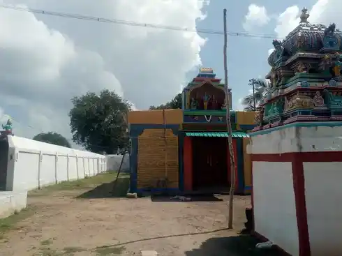 Arulmigu Karivaradharaja Perumal Temple, Attur To Thalaivasal Road, Aragalur - 636101 அருள்மிகு கரிவரதராஜா பெருமாள் திருக்கோவில், ஆத்தூர் தலைவாசல் ரோடு, அறகழூர் - 636101, Salem - Ancient Temple Architecture and History Image 4