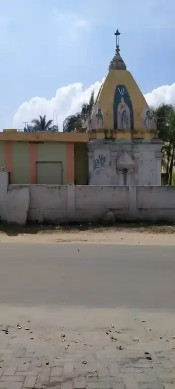 Arulmigu Karivaradharaja Perumal Temple, Madukkarai Market, Madukarai Market - 641105 அருள்மிகு கரிவரதராஜப்பெருமாள் திருக்கோயில், மதுக்கரை மார்க்கெட், Madukarai Market - 641105, Coimbatore - Ancient Temple Architecture and History Image 2