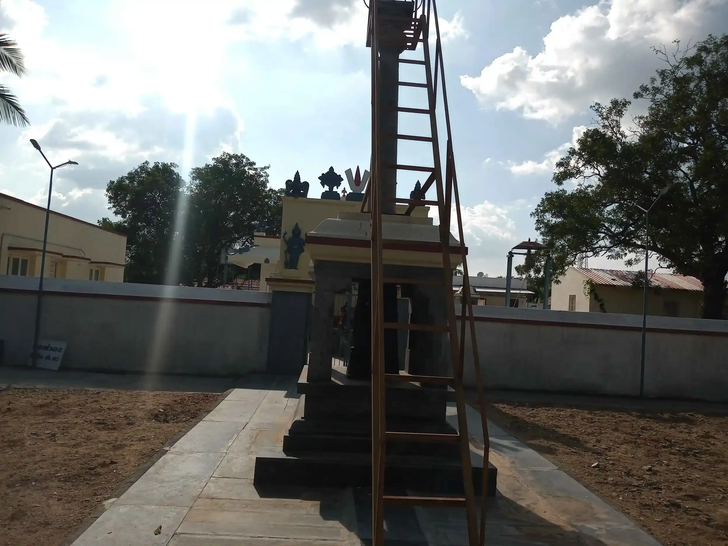 Arulmigu Karivaradharaja Perumal Temple, Puliyampatti - 641658 Temple