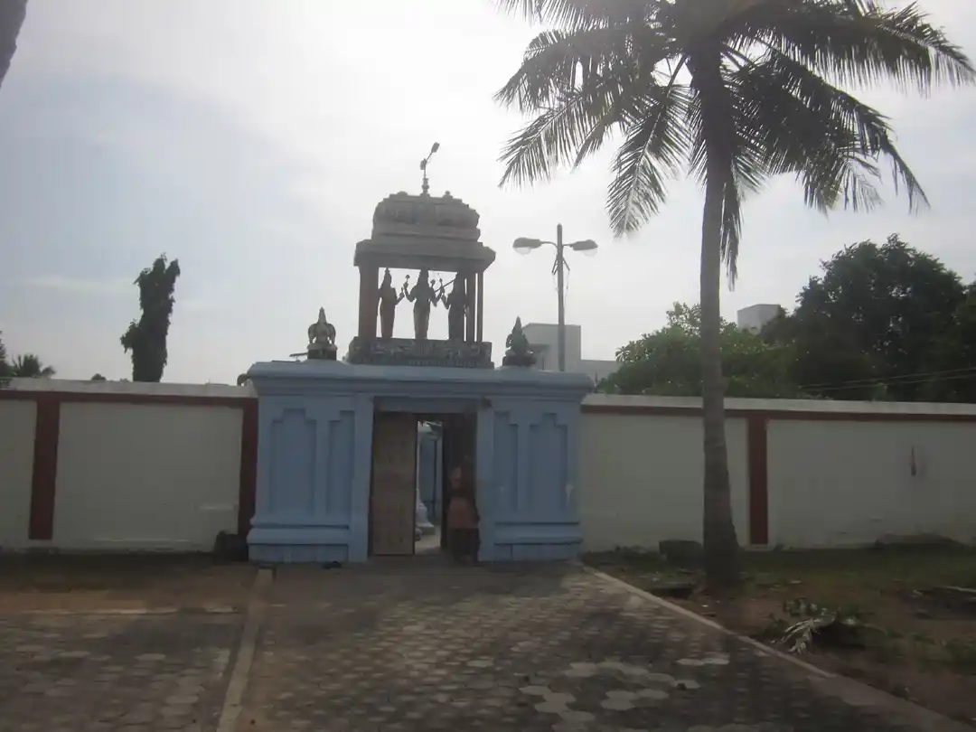 Arulmigu Karivaradharaja Perumal Temple, Siruvangoor - 606213 Arulmigu Karivaradharaja Perumal Temple, Siruvangoor - 606213, Kallakurichi - Ancient Temple Architecture and History Image 3