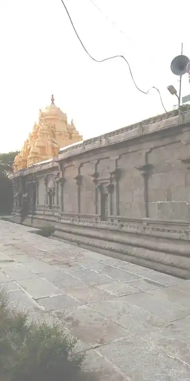 Arulmigu Karivaradharajaperumal Temple, Dhadhapuram - 604207 அருள்மிகு கரிவரதராஜப்பெருமாள் திருக்கோயில், தாதாபுரம் - 604207, Viluppuram - Ancient Temple Architecture and History Image 3