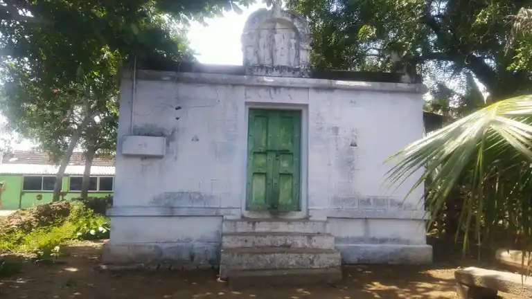 Arulmigu Karivaradharajaperumal Temple, Kumarapalayam - 642109 அருள்மிகு கரிவரதராஜப் பெருமாள் திருக்கோயில், Kumarapalayam - 642109, Coimbatore - Ancient Temple Architecture and History Image 2