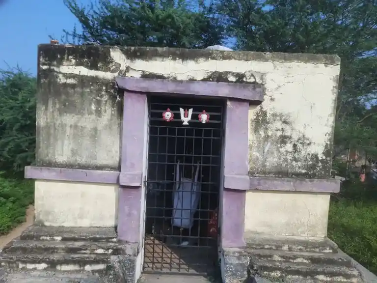 Arulmigu Karivarathaperumal Temple, Kizhvalam - 603303 அருள்மிகு சடையம்மன் திருக்கோயில், Kizhvalam - 603303, Chengalpattu - Ancient Temple Architecture and History Image 3