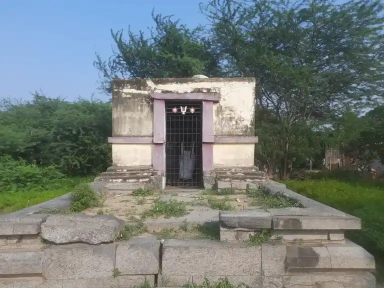 Arulmigu Karivarathaperumal Temple, Kizhvalam - 603303 அருள்மிகு சடையம்மன் திருக்கோயில், Kizhvalam - 603303, Chengalpattu - Ancient Temple Architecture and History Image 4