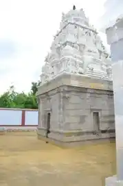 Arulmigu Karivaratharaja Perumal Temple, Kanakkampalayam, Gobichettipalayam - 638505 Temple