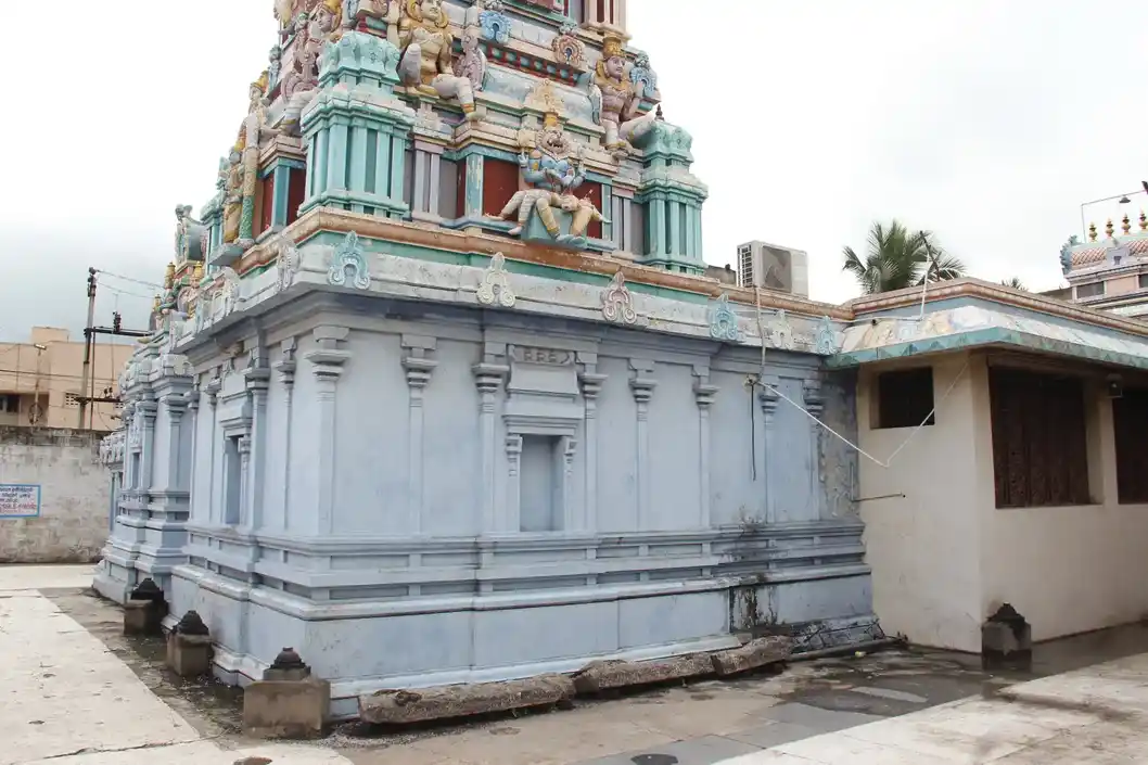 Arulmigu Karivaratharaja Peyrumal Temple, Madhavaram, Chennai - 600060 அருள்மிகு கரிவரதராஜப்பெருமாள் திருக்கோயில், மாதவரம், சென்னை - 600060, Chennai - Ancient Temple Architecture and History Image 5