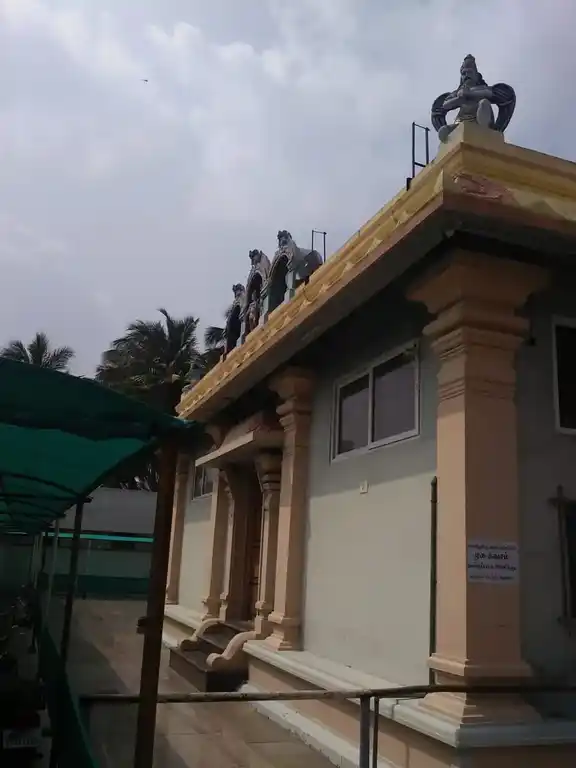 Arulmigu Karivaratharajaperumal Temple, Kongal Nagaram - 642205 அருள்மிகு கரிவரதராஜப்பெருமாள் திருக்கோயில், Kongal Nagaram - 642205, Tiruppur - Ancient Temple Architecture and History Image 2