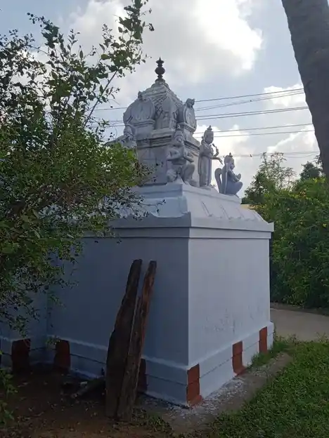 Arulmigu Karivaratharajaperumal Temple, Kunnathur - 641653 அருள்மிகு கரிவரதராஜப் பெருமாள் திருக்கோயில், Kunnathur - 641653, Coimbatore - Ancient Temple Architecture and History Image 3