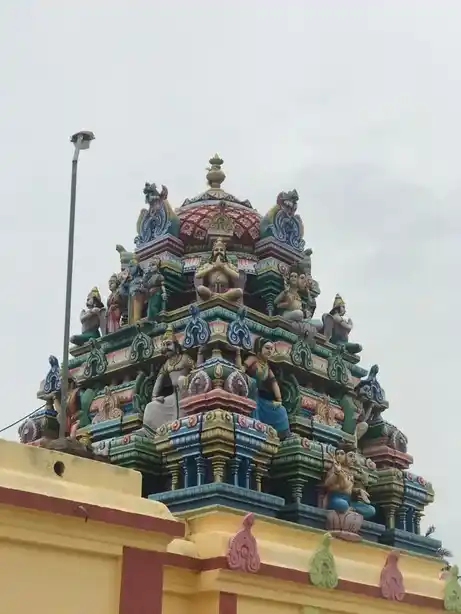 Arulmigu Karivaratharajaperumal Temple, Mathukkampalayam, Dharapuram - 638673 அருள்மிகு கரிவரதராஜபெருமாள் திருக்கோயில், Mathukkampalayam, Dharapuram - 638673, Tiruppur - Ancient Temple Architecture and History Image 4