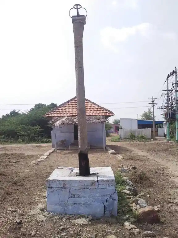 Arulmigu Karivaratharajaperumal Temple, Mukoodu Jallipatty - 642205 அருள்மிகு கரிவரதராஜப்பெருமாள் திருக்கோயில், Mukoodu Jallipatty - 642205, Tiruppur - Ancient Temple Architecture and History Image 9