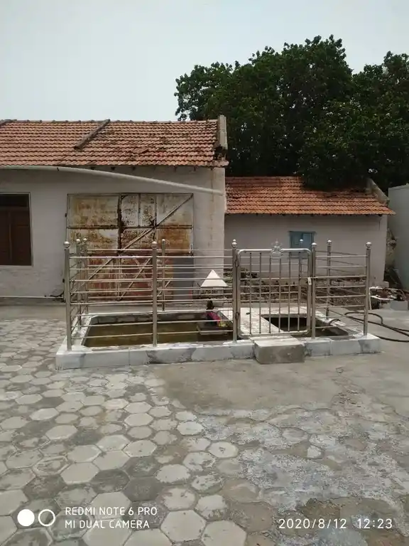 Arulmigu Karivaratharajaperumal Temple, Selakkarichal - 641402 Arulmigu Karivaratharajaperumal Temple, Selakkarichal - 641402, Coimbatore - Ancient Temple Architecture and History Image 4