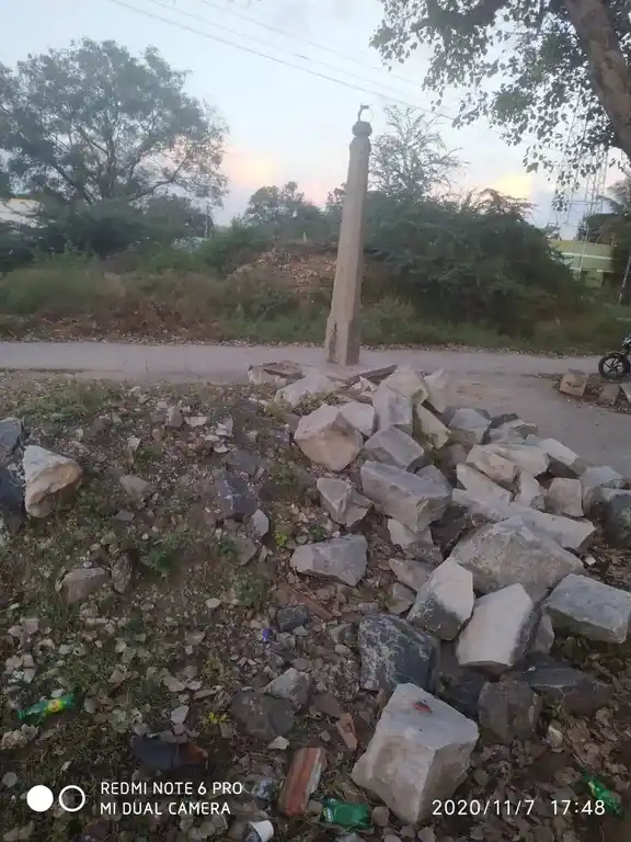 Arulmigu Karivaratharajaperumal Temple, Thekaani - 641402 அருள்மிகுகரிவரதராஜப்பெருமாள் திருக்கோயில், Thekaani - 641402, Coimbatore - Ancient Temple Architecture and History Image 4