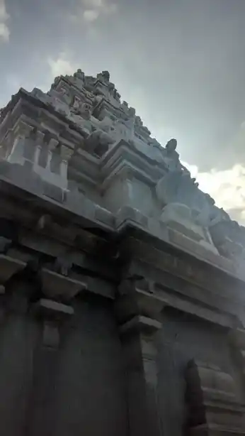 Arulmigu Karivaratharajaperuml Temple, Keeranatham Pudupalayam - 641035 அருள்மிகு கரிவரதராசப்பெருமாள் திருக்கோயில், Keeranatham Pudupalayam - 641035, Coimbatore - Ancient Temple Architecture and History Image 3