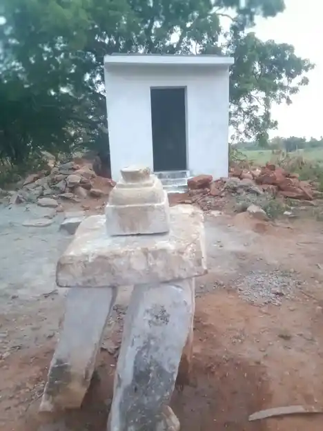 Arulmigu Kariya Kaliamman Temple, Muthunayakanpatti - 624618 அருள்மிகு கரிய காளியம்மன் திருக்கோயில், Muthunayakanpatti - 624618, Dindigul - Ancient Temple Architecture and History Image 4