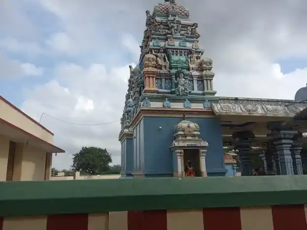 Arulmigu Kariya Manickka Perumal Temple, Eelur - 623407 அருள்மிகு. கரியமாணிக்கப் பெருமாள் திருக்கோயில், Eelur - 623407, Ramanathapuram - Ancient Temple Architecture and History Image 2