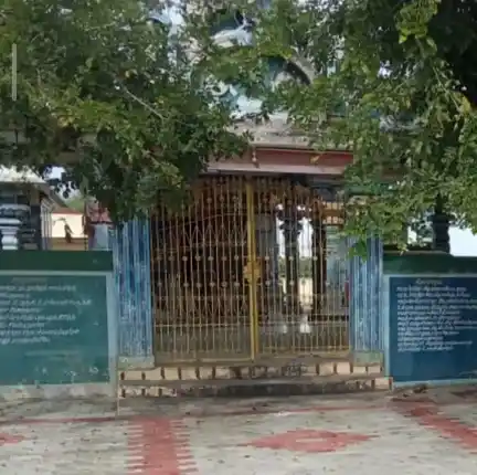 Arulmigu Kariya Manickka Perumal Temple, Eelur - 623407 அருள்மிகு. கரியமாணிக்கப் பெருமாள் திருக்கோயில், Eelur - 623407, Ramanathapuram - Ancient Temple Architecture and History Image 4