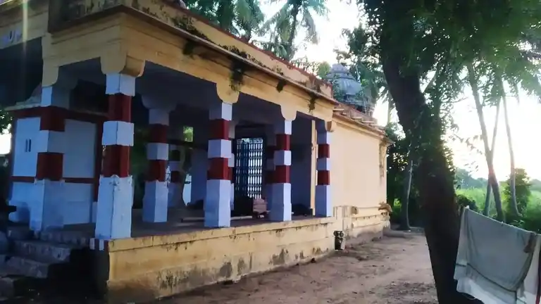 Arulmigu Kariya Manickka Perumal Temple, Idaikattoor - 630602 Arulmigu Kariya Manickka Perumal Temple, Idaikattoor - 630602, Sivagangai - Ancient Temple Architecture and History Image 2