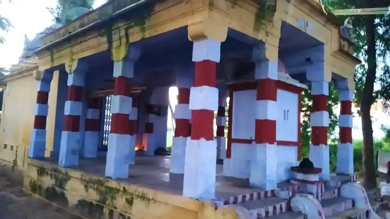 Arulmigu Kariya Manickka Perumal Temple, Idaikattoor - 630602 Arulmigu Kariya Manickka Perumal Temple, Idaikattoor - 630602, Sivagangai - Ancient Temple Architecture and History Image 3