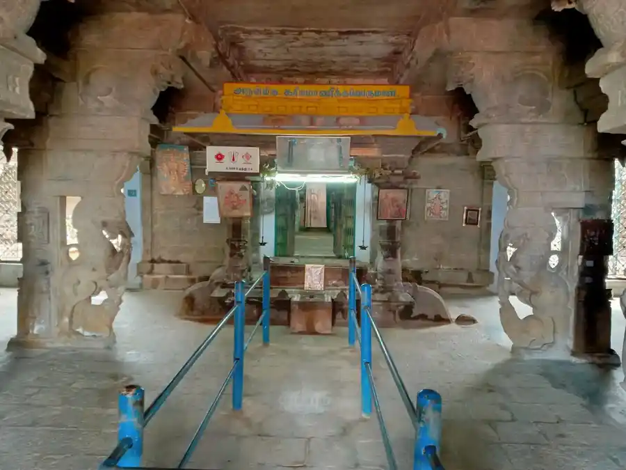 Arulmigu Kariya Manikka Perumal Temple, Edaikal, Edaikal - 627602 அருள்மிகு கரிய மாணிக்கப் பெருமாள் திருக்கோயில், இடைகால், இடைகால் - 627602, Tirunelveli - Ancient Temple Architecture and History Image 2