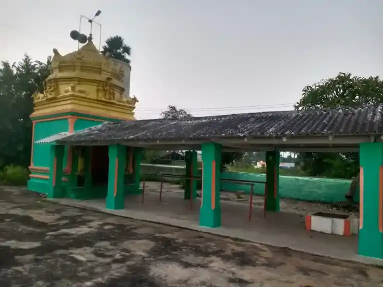 Arulmigu Kariya Perumal Temple, Batrahalli - 636803 அருள்மிகு கரிய பெருமாள் திருக்கோயில், -, பட்ரஹள்ளி - 636803, Krishnagiri - Ancient Temple Architecture and History Image 4