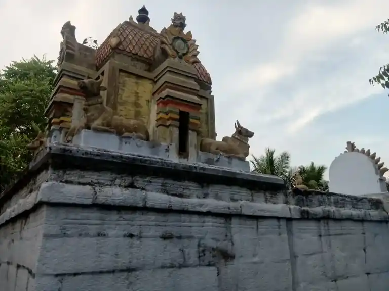 Arulmigu Kariya Perumal Temple, Minnampalli - 637019 அருள்மிகு கரியபெருமாள் திருக்கோயில், Minnampalli - 637019, Namakkal - Ancient Temple Architecture and History Image 3