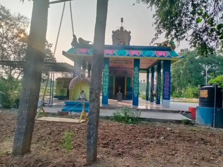 Arulmigu Kariya Perumal Temple, Veppampatti - 636903 அருள்மிகு கரிய பெருமாள் திருக்கோயில், Veppampatti - 636903, Dharmapuri - Ancient Temple Architecture and History Image 3