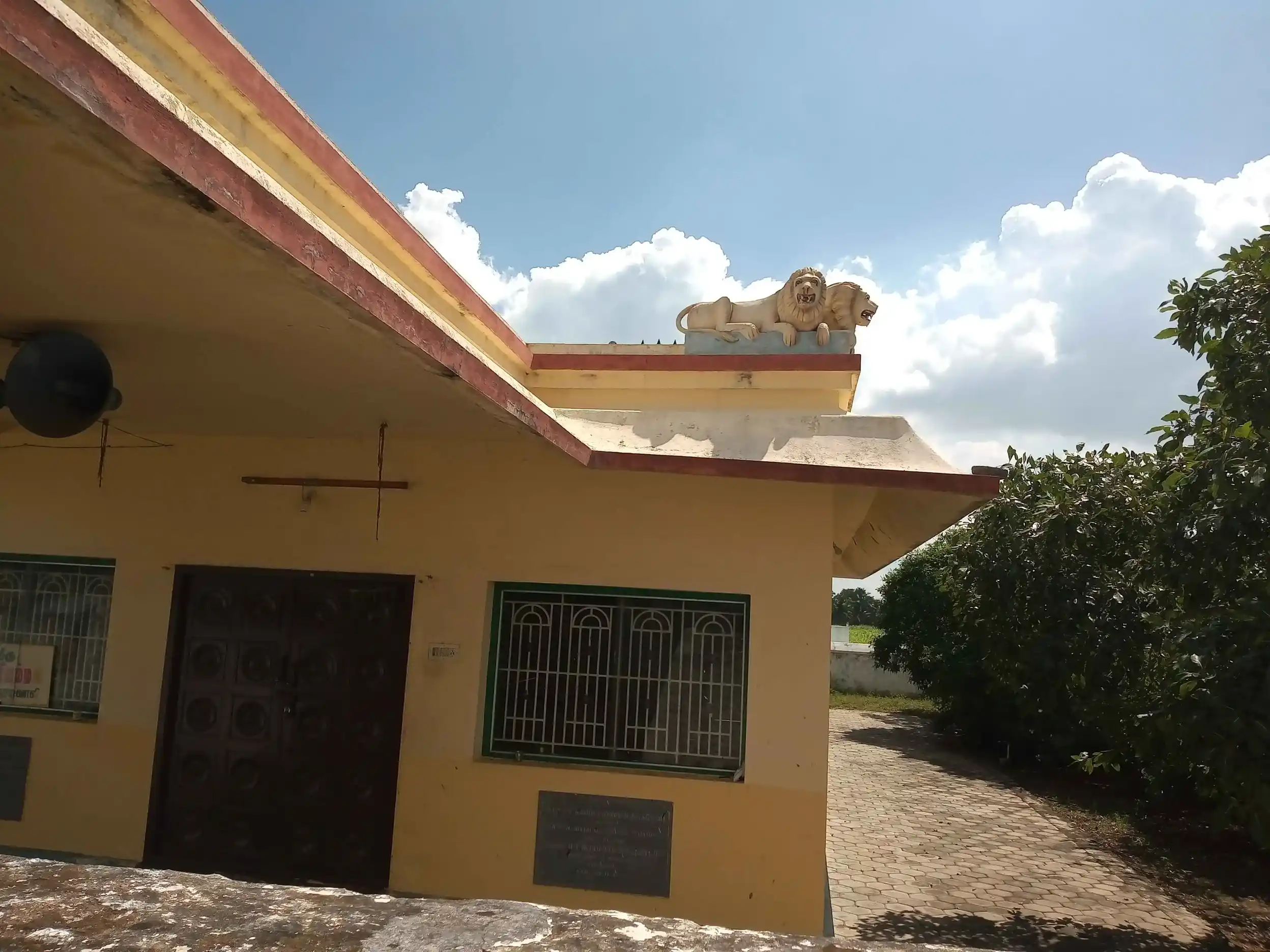 Arulmigu Kariyakaliyamman Temple, Karadivavi - 641658 அருள்மிகு கரியகாளியம்மன் திருக்கோயில், Karadivavi - 641658, Tiruppur - Ancient Temple Architecture and History Image 2