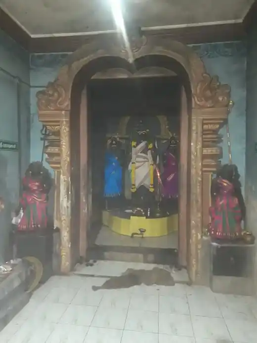 Arulmigu Kariyalagar Iyyanar Poniyamman Pethaperumal Vagayara Temple, Karikkottai - 614013 அருள்மிகு காரியழகர் அய்யனார் பெத்தப்பெருமாள் வகையறா திருக்கோயில், Karikkottai - 614013, Thiruvarur - Ancient Temple Architecture and History Image 2