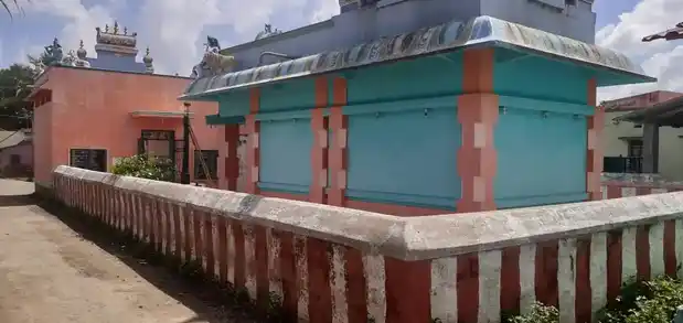 Arulmigu Kariyamal Alagar Temple, Allikulam, Allikulam - 626106 அருள்மிகு கரியமால் அழகர் திருக்கோயில், அல்லிக்குளம், அல்லிக்குளம் - 626106, Virudhunagar - Ancient Temple Architecture and History Image 2