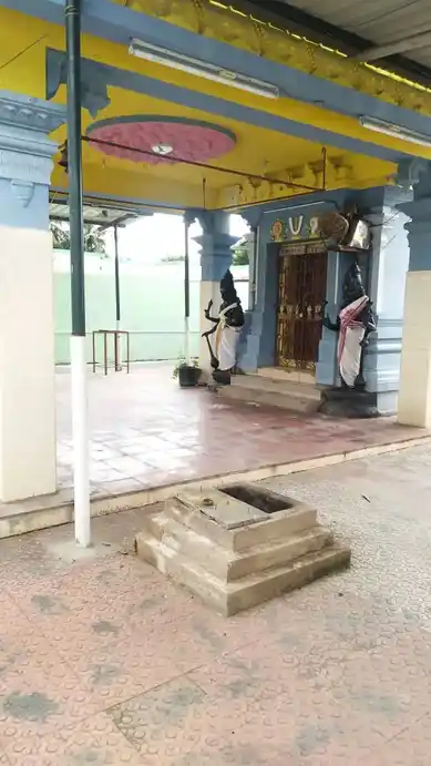 Arulmigu Kariyamanicka Perumal Temple, Ladavaram - 632503 அருள்மிகு கரியமாணிக்க பெருமாள் திருக்கோயில், லாடாவரம் - 632503, Ranipet - Ancient Temple Architecture and History Image 2