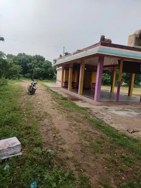 Arulmigu Kariyamanicka Perumal Temple, Out Side The Village, Puliyur - 602001 அருள்மிகு கரியமாணிக்கப்பெருமர்ள திருக்கோயில், Out Side The Village, Puliyur - 602001, Tiruvallur - Ancient Temple Architecture and History Image 2