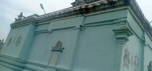 Arulmigu Kariyamanicka Perumal Temple, Periyakarumbur - 602001 அருள்மிகு கரியமாணிக்கப்பெருமாள் திருக்கோயில், பெரியகரும்பூர் - 602001, Tiruvallur - Ancient Temple Architecture and History Image 3