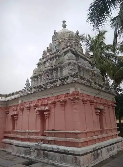 Arulmigu Kariyamanicka Perumal Temple, Ulunthai - 604403 அருள்மிகு கரியமாணிக்கப்பெருமாள் திருக்கோயில், Ulunthai - 604403, Tiruvannamalai - Ancient Temple Architecture and History Image 2