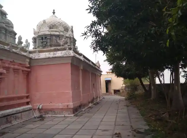 Arulmigu Kariyamanicka Perumal Temple, Ulunthai - 604403 அருள்மிகு கரியமாணிக்கப்பெருமாள் திருக்கோயில், Ulunthai - 604403, Tiruvannamalai - Ancient Temple Architecture and History Image 3