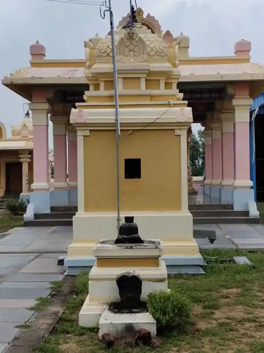 Arulmigu Kariyamanikaparumal Temple, Thalaijayuru - 614712 அருள்மிகு கரியமாணிக்கப்பெருமாள் திருக்கோயில், Thalaijayuru - 614712, Nagapattinam - Ancient Temple Architecture and History Image 4