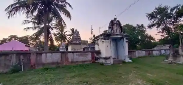 Arulmigu Kariyamanikka Perumal Temple, Alathur - 604408 அருள்மிகு கரியமாணிக்கப்பெருமாள் திருக்கோயில், Alathur - 604408, Tiruvannamalai - Ancient Temple Architecture and History Image 10