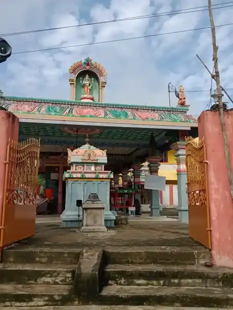 Arulmigu Kariyamanikka Perumal Temple, Mambakkam - 600048 அருள்மிகு கரியமாணிக்கப் பெருமாள் திருக்கோயில், மாம்பாக்கம் - 600048, Chengalpattu - Ancient Temple Architecture and History Image 2