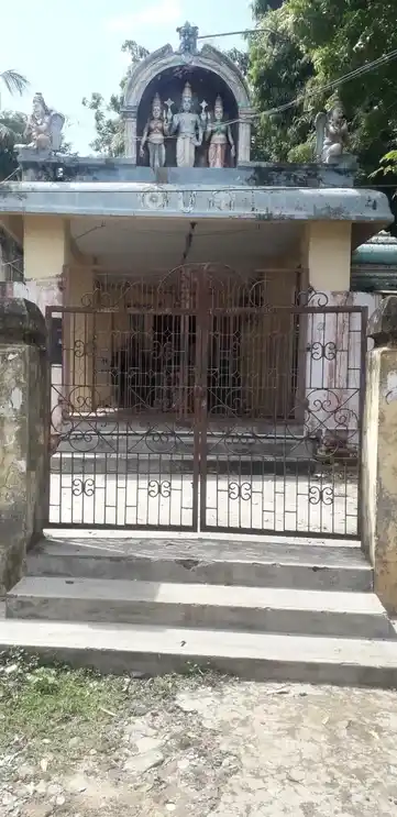 Arulmigu Kariyamanikkaperumal Temple, Ponnur - 609002 அருள்மிகு கரியமாணிக்கப் பெருமாள் திருக்கோயில், Ponnoor - 609002, Mayiladuthurai - Ancient Temple Architecture and History Image 2