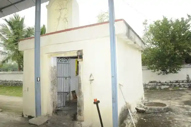 Arulmigu Kariyamanikkaswamy Temple, Karimbedu - 631207 அருள்மிகு கரியமாணிக்க சுவாமி திருக்கோயில், கரிம்பேடு - 631207, Tiruvallur - Ancient Temple Architecture and History Image 5