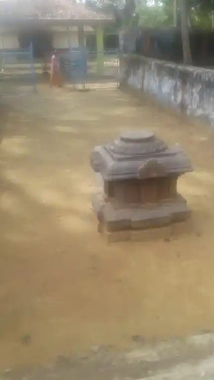 Arulmigu Kariyamanikkathazhwar Temple, Thippiramalai, Paloor - 629177 Arulmigu Kariyamanikkathazhwar Temple, Thippiramalai, பலூர் - 629177, Kanyakumari - Ancient Temple Architecture and History Image 6