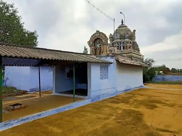 Arulmigu Kariyaperuma Temple, Thimmaravuthampatti, Goundampalayam - 637408 அருள்மிகு கரியபெருமாள் திருக்கோயில், Thimmaravuthampatti, Goundampalayam - 637408, Namakkal - Ancient Temple Architecture and History Image 2