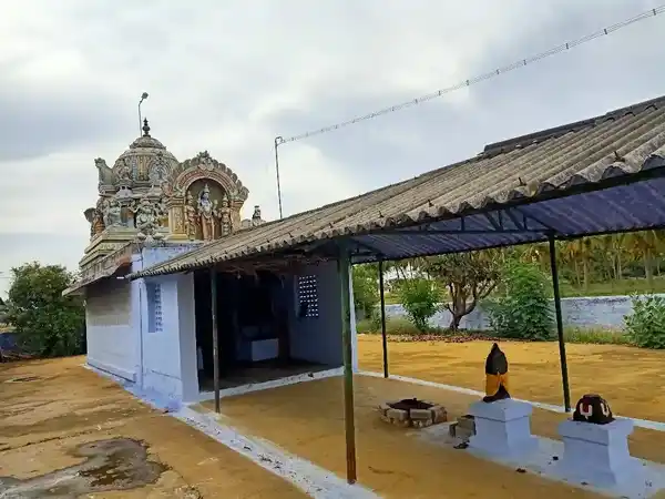 Arulmigu Kariyaperuma Temple, Thimmaravuthampatti, Goundampalayam - 637408 அருள்மிகு கரியபெருமாள் திருக்கோயில், Thimmaravuthampatti, Goundampalayam - 637408, Namakkal - Ancient Temple Architecture and History Image 4